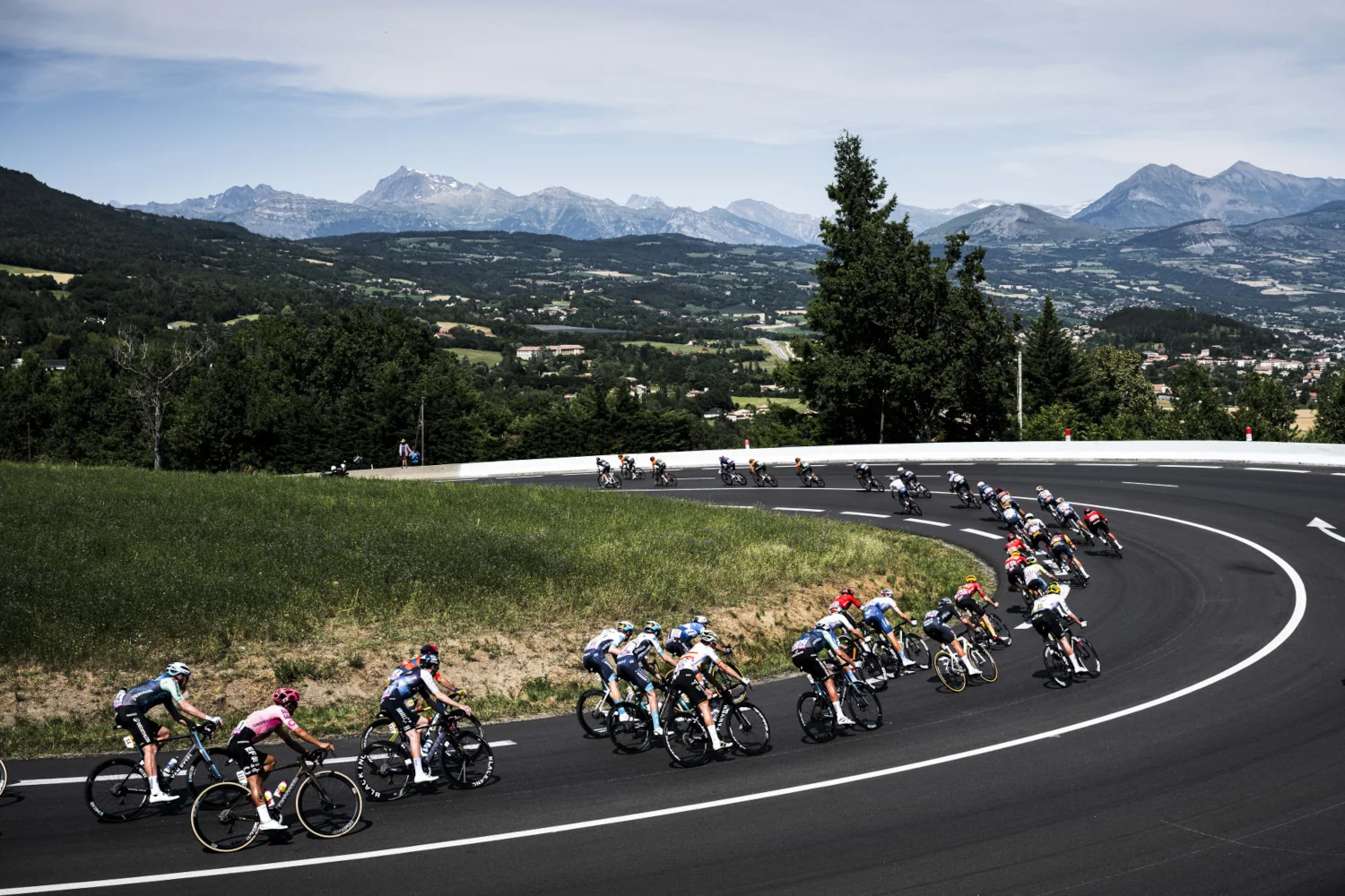 Grupa VELUX partnerem kolarskiego Tour de France kobiet i mężczyzn od 2025 r.